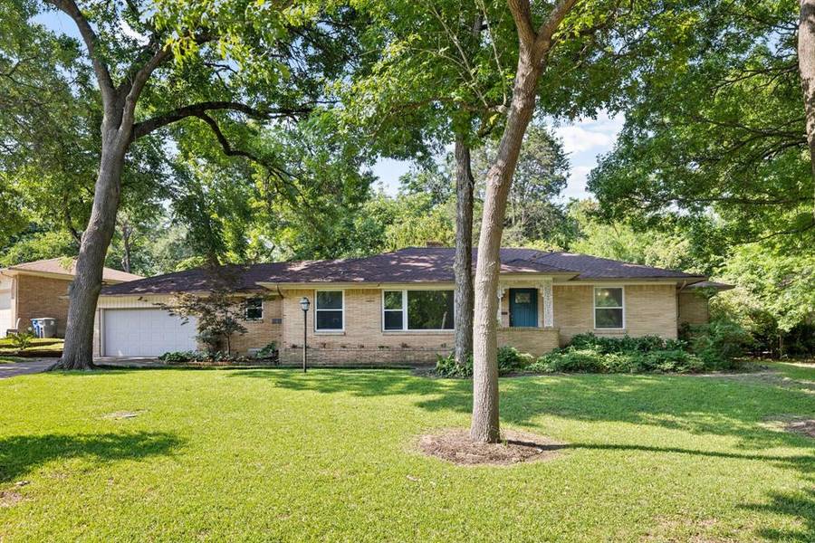 7446 Daingerfield Drive, Dallas, TX 75227