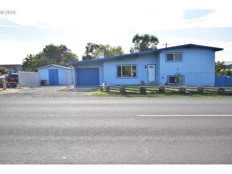 2325 E 11TH ST, The Dalles, OR 97058