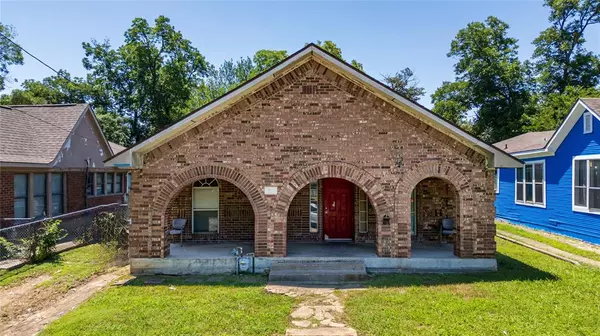 416 W Page Avenue, Dallas, TX 75208