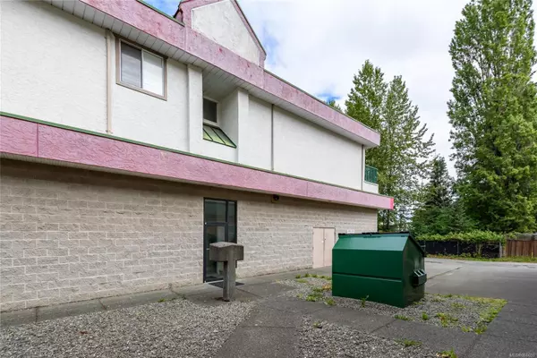 Courtenay, BC V9N 2L6,2720 Cliffe Ave #103