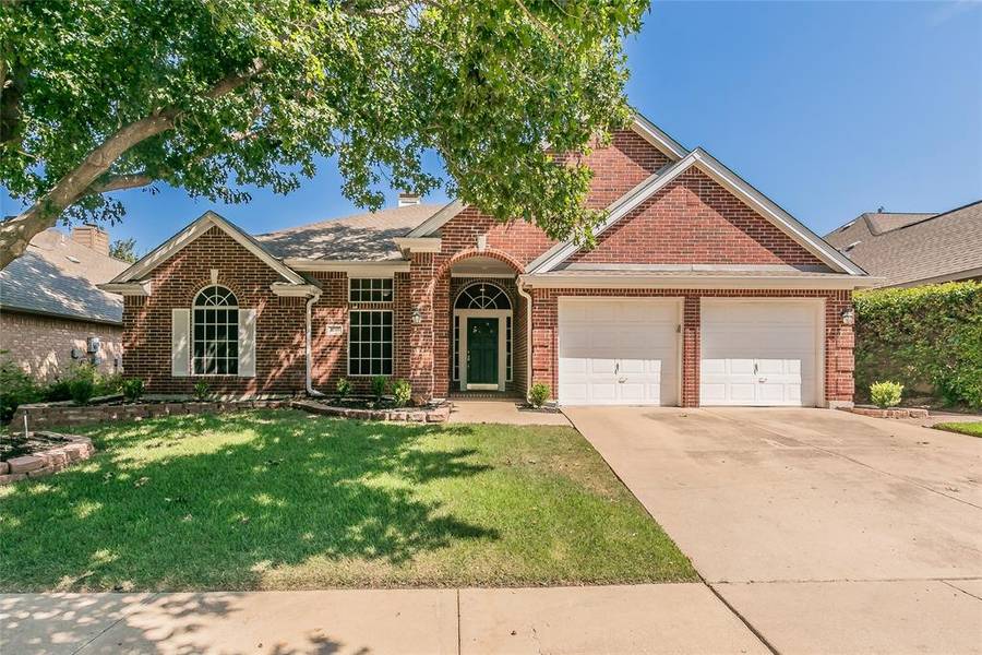 5209 White Hills Drive, Fort Worth, TX 76137