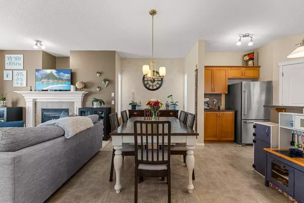 Airdrie, AB T4B0A1,546 Luxstone PL SW