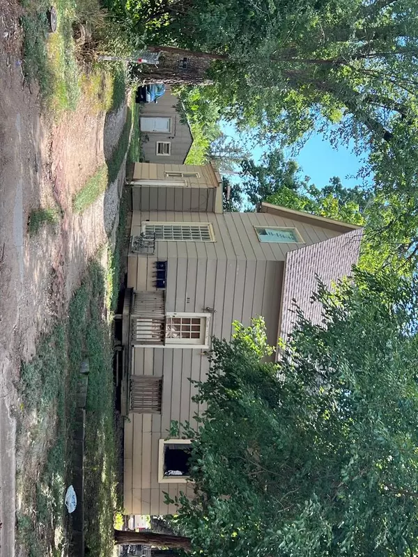 Salina, KS 67401,816 Gypsum Avenue