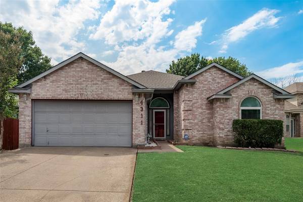 4311 Meriden Court, Grand Prairie, TX 75052