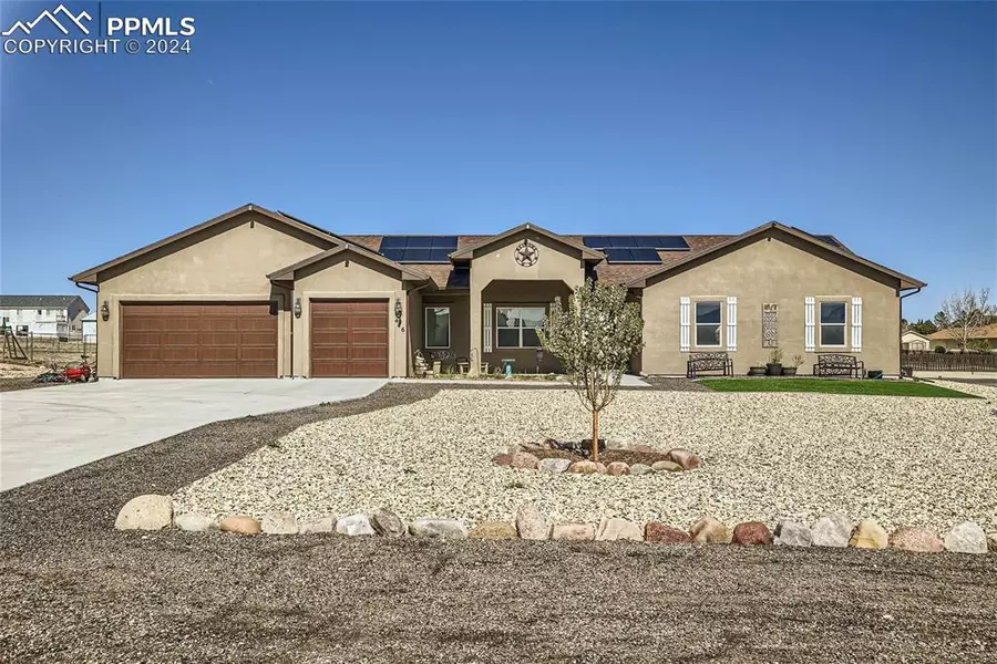 476 S Arriba DR, Pueblo, CO 81007