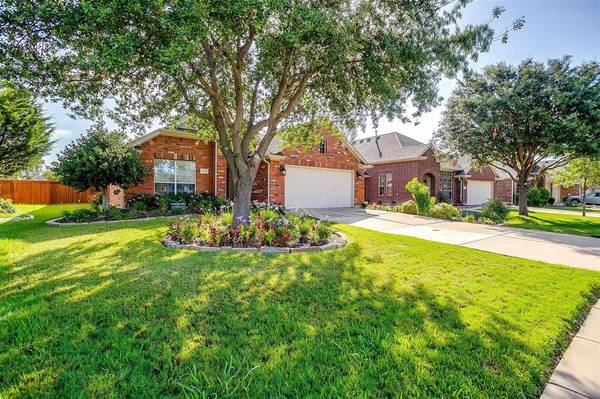 2824 N Camino Lagos, Grand Prairie, TX 75054