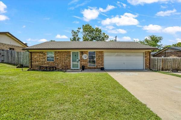 110 King Avenue, Howe, TX 75459