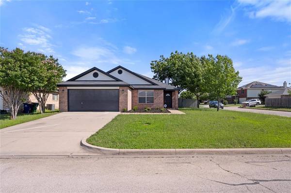 538 Cantebury Park Lane, Ponder, TX 76259