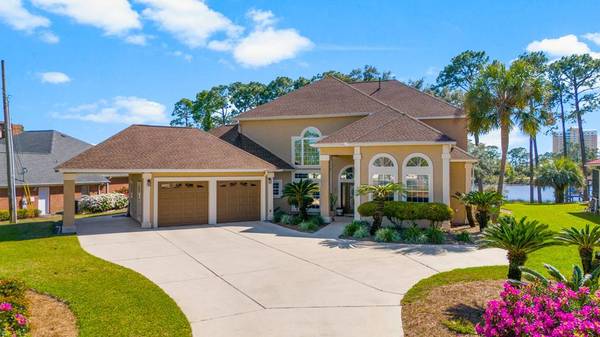 8017 N. Lagoon Dr, Panama City Beach, FL 32408