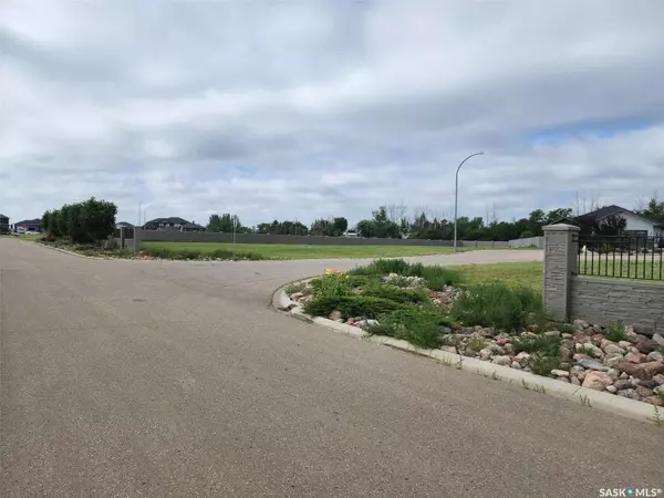 14 BEGGS PLACE, Weyburn, SK S4H 3C1