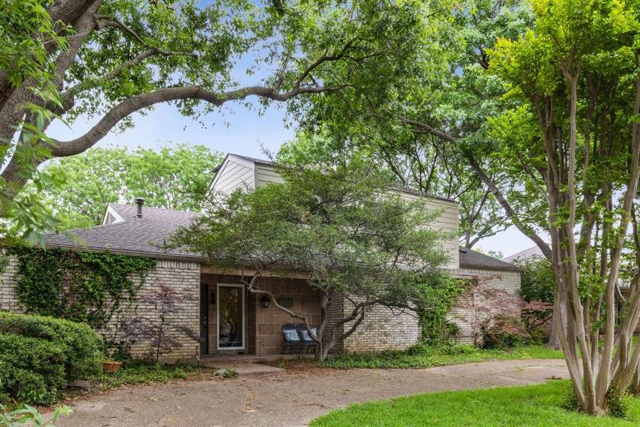 9602 Bill Browne Lane, Dallas, TX 75243