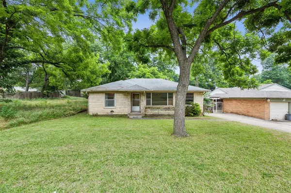 6228 Hollis Avenue,  Dallas,  TX 75227