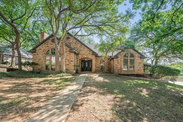 2101 Wilson Drive,  Arlington,  TX 76011