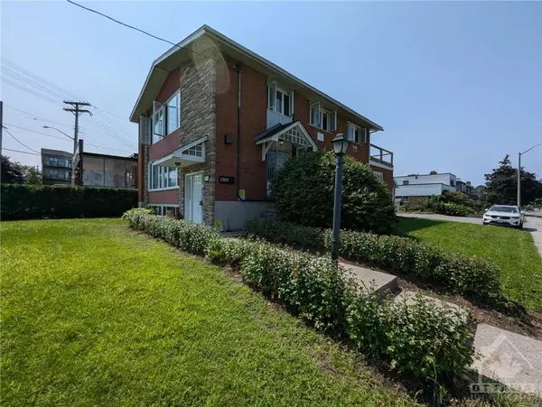 Ottawa, ON K1Z 7V8,978 MERIVALE RD #1