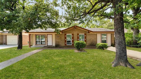 3201 Forestdale Lane, Balch Springs, TX 75180