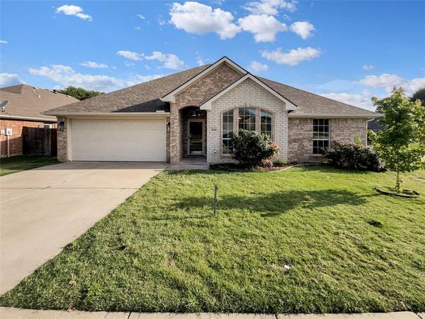 4000 Vista Greens Drive,  Fort Worth,  TX 76244