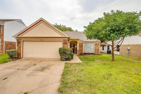 2620 Creekwood Lane, Fort Worth, TX 76123