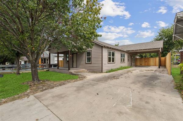 3521 E Rosedale Street,  Fort Worth,  TX 76105