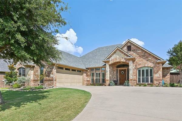 3210 Wildpointe Court,  Mansfield,  TX 76063