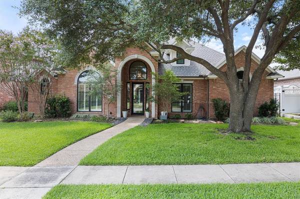 1912 Country Meadow Lane, Richardson, TX 75081