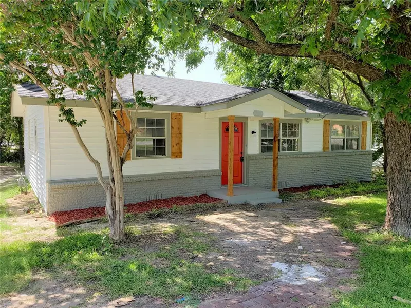 205 N Lyndalyn Avenue, Desoto, TX 75115