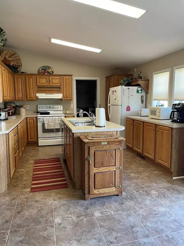 Westcliffe, CO 81252,7 Bassick Ln