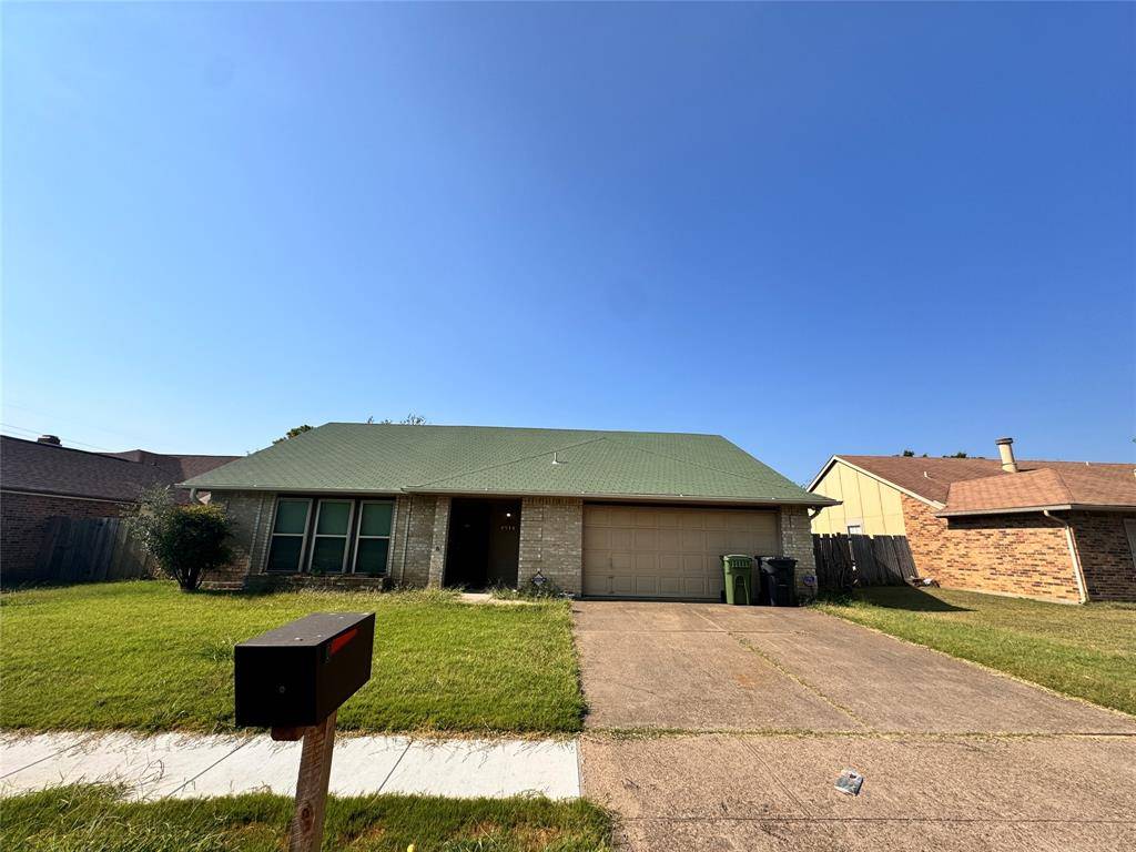 1514 Bandera Drive, Arlington, TX 76018