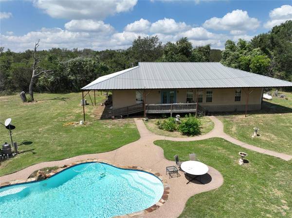 1075 Private Road 1485, Hico, TX 76457