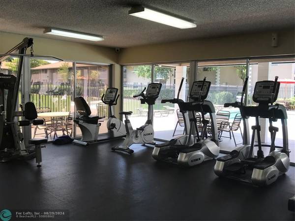 Coral Springs, FL 33065,8850 Royal Palm Blvd  #102-6