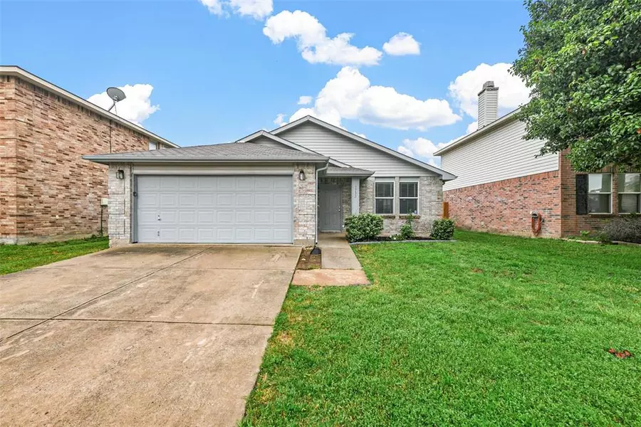 1732 Sierra Meadow Lane, Fort Worth, TX 76247