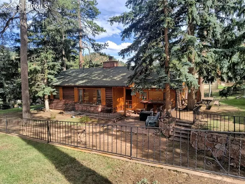 6819 Douglas PL, Green Mountain Falls, CO 80819