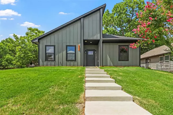 527 W Walker Street, Denison, TX 75020