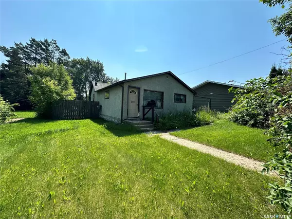 132 2nd STREET E, Glaslyn, SK S0M 0Y0