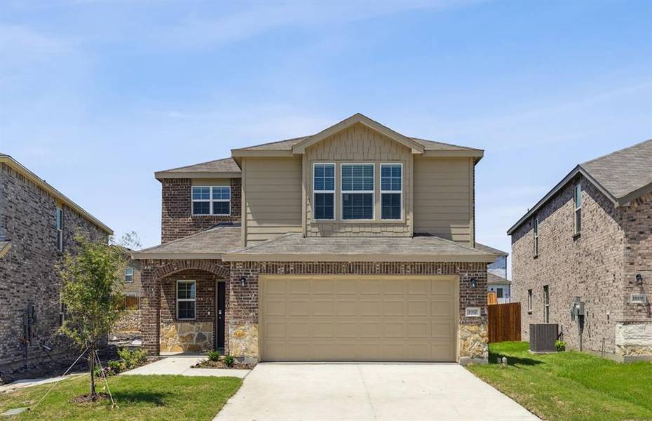 1917 Applewood Trail, Forney, TX 75126