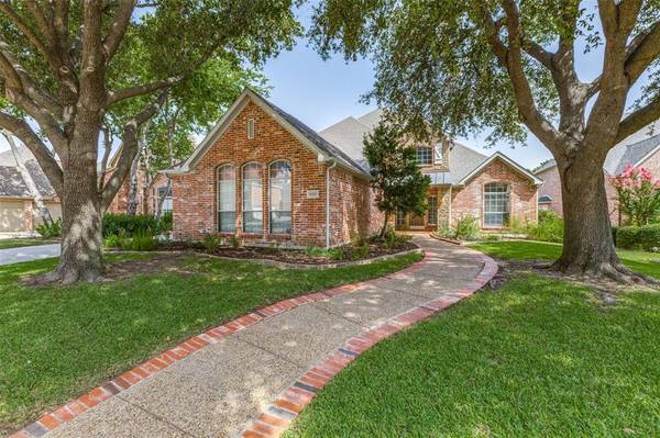 609 Fairway Lakes Drive,  Garland,  TX 75044