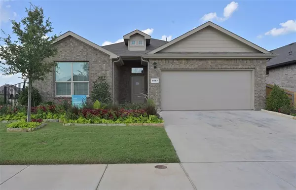 9557 ALDERLEAF Trail,  Fort Worth,  TX 76036