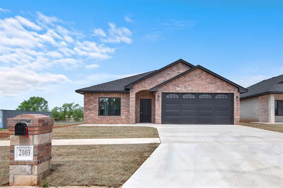 2103 Valley View, Weatherford, OK 73096