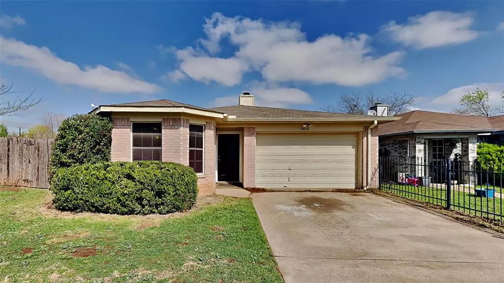 2614 Whitehurst Drive, Fort Worth, TX 76133