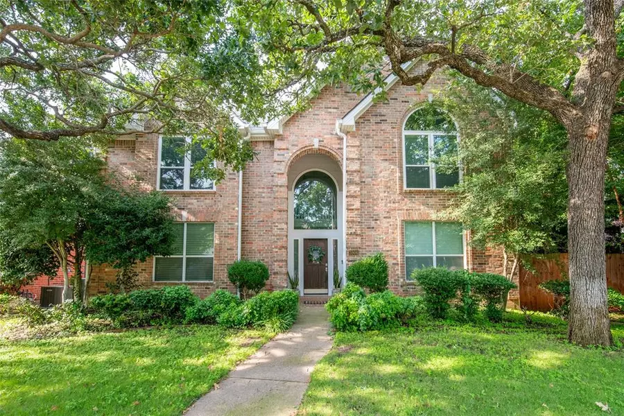 3906 Farmingdale Drive, Arlington, TX 76001