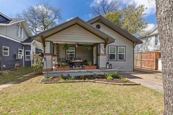 323 S Montreal Avenue, Dallas, TX 75208