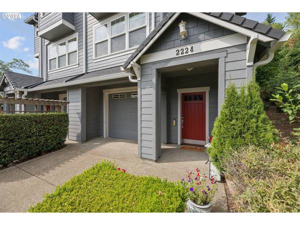 West Linn, OR 97068,2224 LUCERNE PL