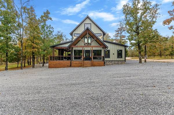 742 Hickory Post Road, Broken Bow, OK 74728