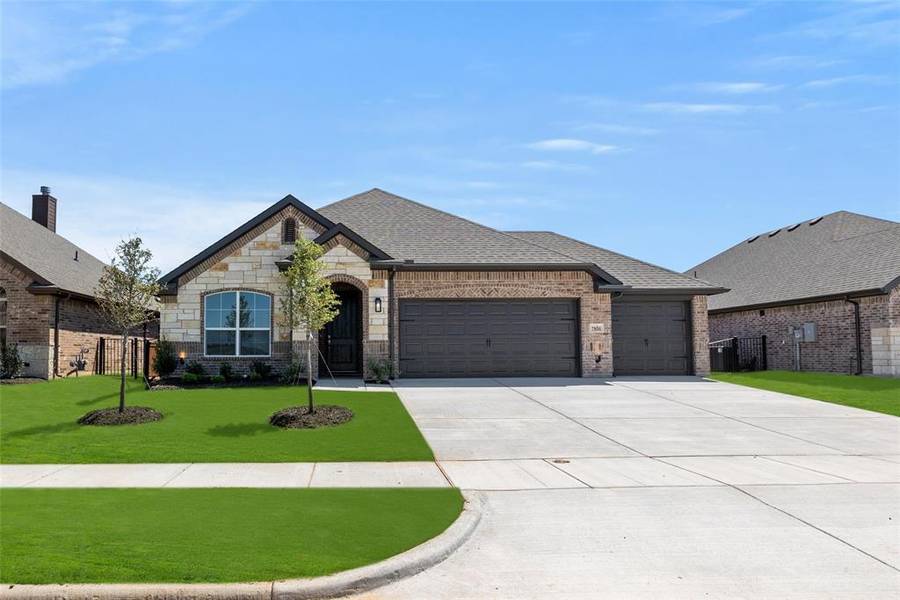 7856 Barley Field Street, Joshua, TX 76058