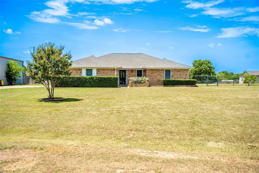 115 Heritage Drive, Burleson, TX 76028