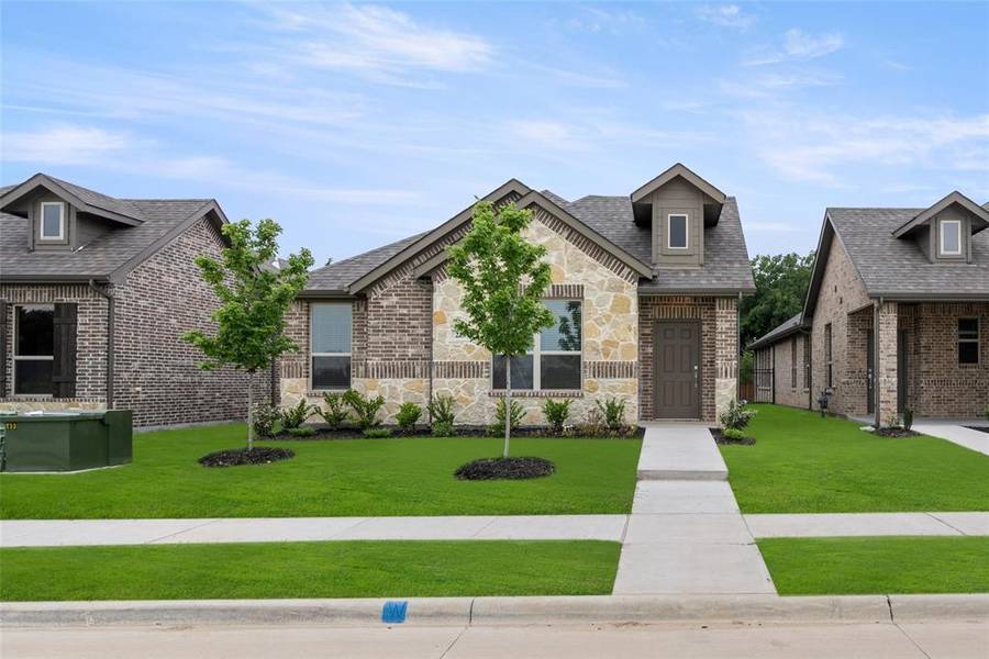 213 Foreman Drive, Midlothian, TX 76065