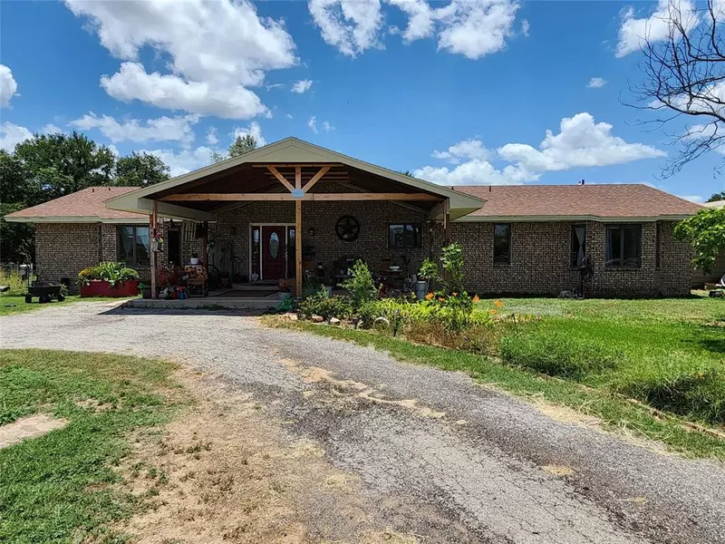 641 Fm 573 S, Mullin, TX 76864