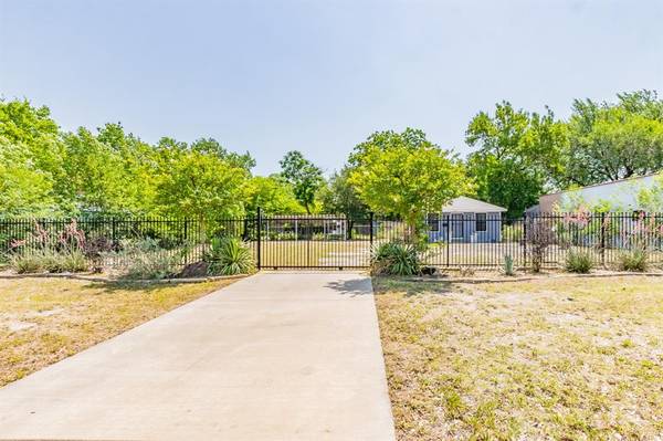 2730 S Beckley Avenue, Dallas, TX 75224