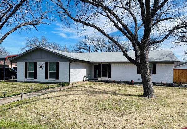 498 Oakwood Drive,  Eastland,  TX 76448