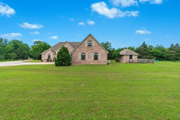 2662 Farm Road 3389, Brashear, TX 75420