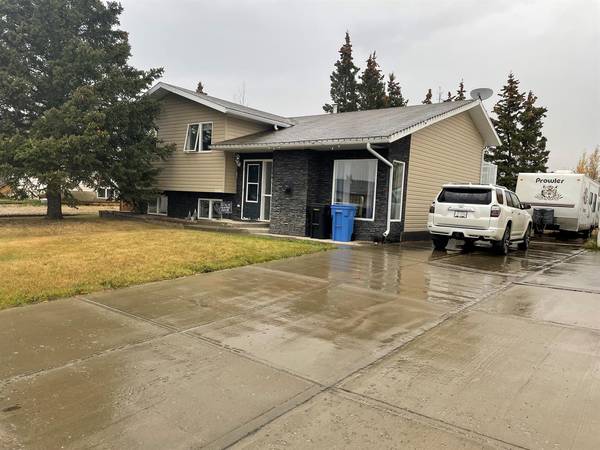 11832 104 Ave AVE West, Fairview, AB T0H 1L0